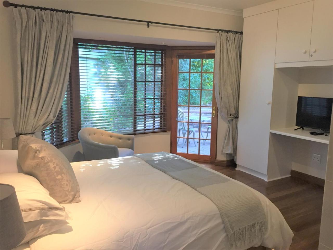 Lydall Wild Tranquil Garden Suites Йоганнесбурґ Екстер'єр фото